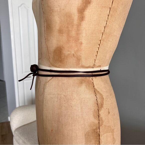 Zara Burgundy Leather Rose Choker Necklace - Picture 5 of 7